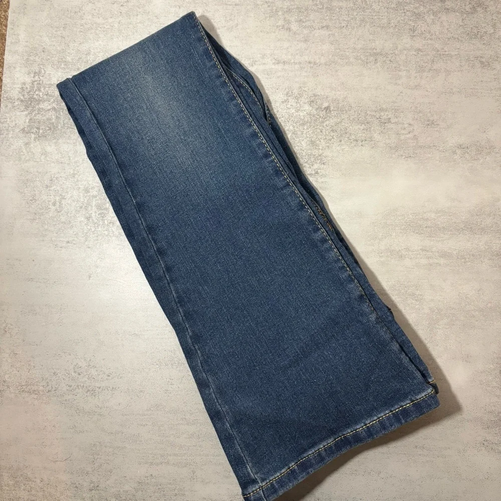 Levi's Girls Flare Denim Jeans - Blue - Picture 4 of 4